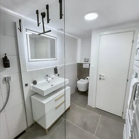 Apartamento Keep Elegante Unterkuenfte Mit Charme, Von Bis Gesamthaus Fellbach