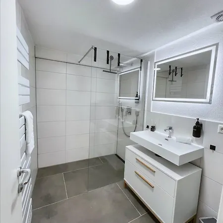 Keep Elegante Unterkuenfte Mit Charme, Von Bis Gesamthaus Apartamento Fellbach